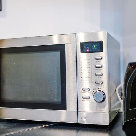 2 Bed Apartment With Balcony Private Parking Near Etihad Stadium, Coop Live Manchester Buitenkant foto
